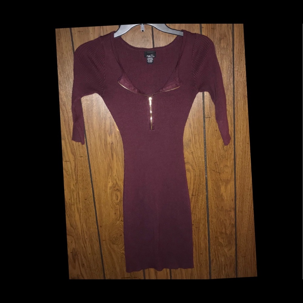 Dress with zipper in front!